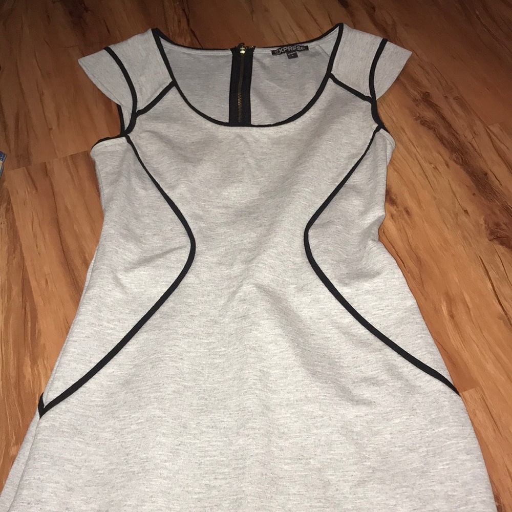 Grey express dress with black outline